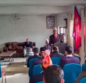 अलपत्र रहेका योजनाको चाडो काम गर्न  सासंद थापाकाे  निर्देशन