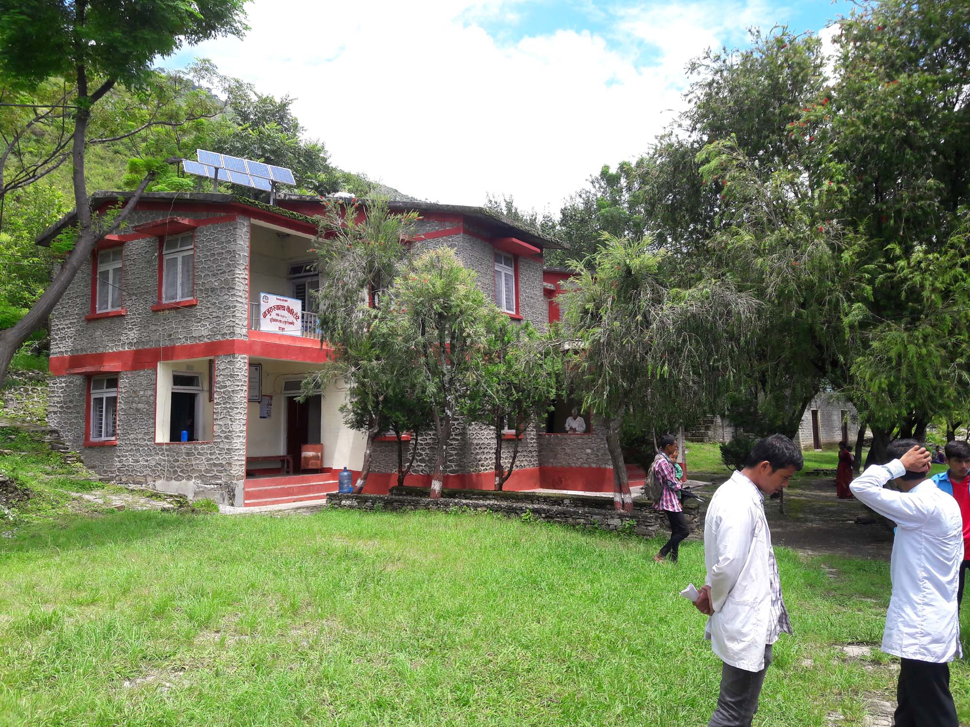 टाँटे स्वास्थ्य चाैकि सिल, एकजना स्वास्थ्यकर्मिलाइ काेराेना पुष्टि