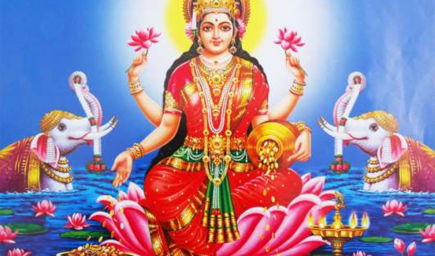 यमपञ्चकको तेस्रो दिन, आज धनधान्यकी देवी लक्ष्मीको पूजाआराधना गरिँदै