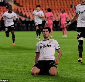 एकै खेलमा चार पेनाल्टी : सोलरको ह्याट्रिक, रियल मड्रिड भ्यालेन्सियासँग पराजित