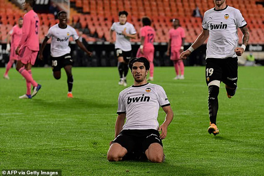 एकै खेलमा चार पेनाल्टी : सोलरको ह्याट्रिक, रियल मड्रिड भ्यालेन्सियासँग पराजित