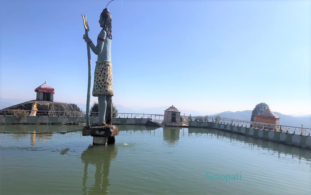 १४ वर्षदेखि सिंगै पहाड सिँगार्न लागिपरेका ‘अछामी बड्डा’