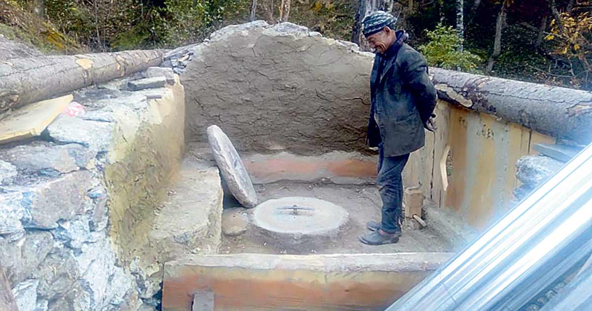 चुनावकाे रन्काे : लिउडी गाउँमा कांग्रेस–कम्युनिस्टका छुट्टाछुट्टै पानीघट्ट