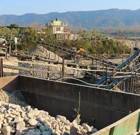 क्रसर उद्योगीसामु सरकार लाचार