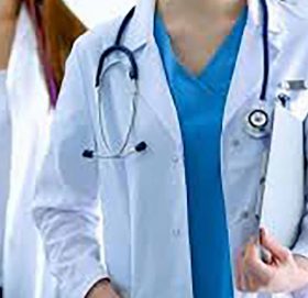 दुई स्वास्थ्यकर्मी प्रहरी नियन्त्रणमा