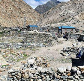 नेपाल–चीन सीमा नाका हिल्सा प्रहरी चौकीका प्रहरी सिमकोट पुगे