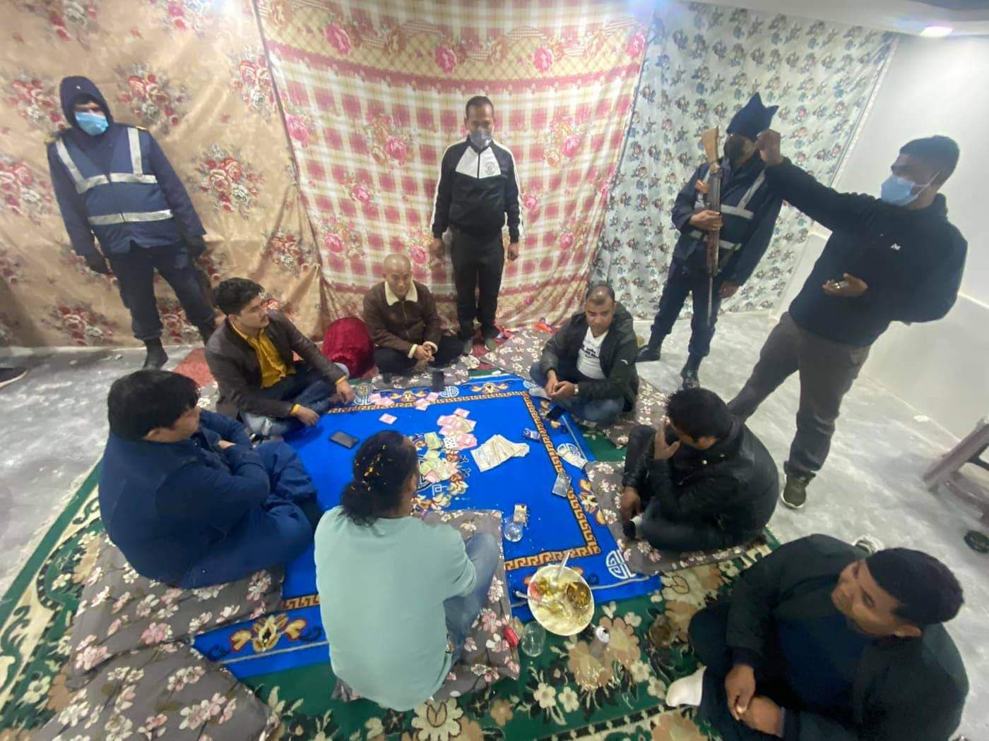 जुवा अखडामा प्रहरीको छापा, मिटरब्याजी नाइकेसहित ७ पक्राउ