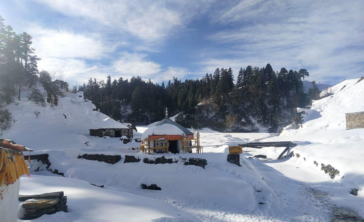 खप्तड क्षेत्रमा हिमपात, तापक्रम माइनस ५ डिग्री