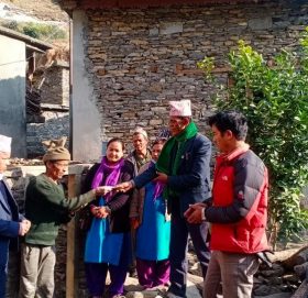 बेसाहारा रति थापाको घर निर्माण शुरु