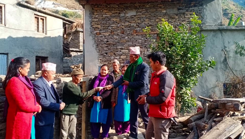 बेसाहारा रति थापाको घर निर्माण शुरु