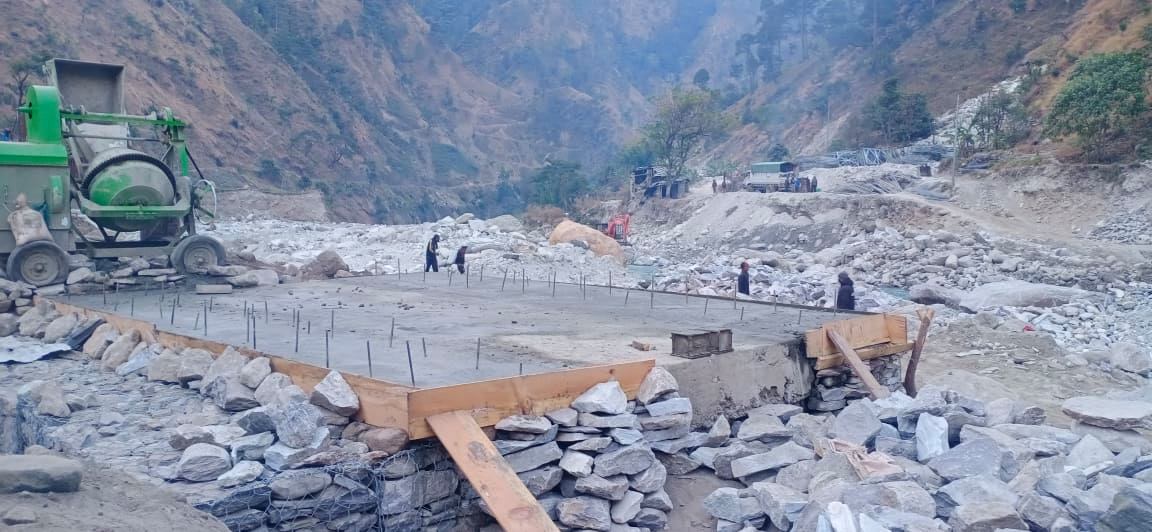 बुढिगंगा नदिमा बेलिब्रिज निर्माण शुरु, माघ भित्र निर्माण भइसक्ने