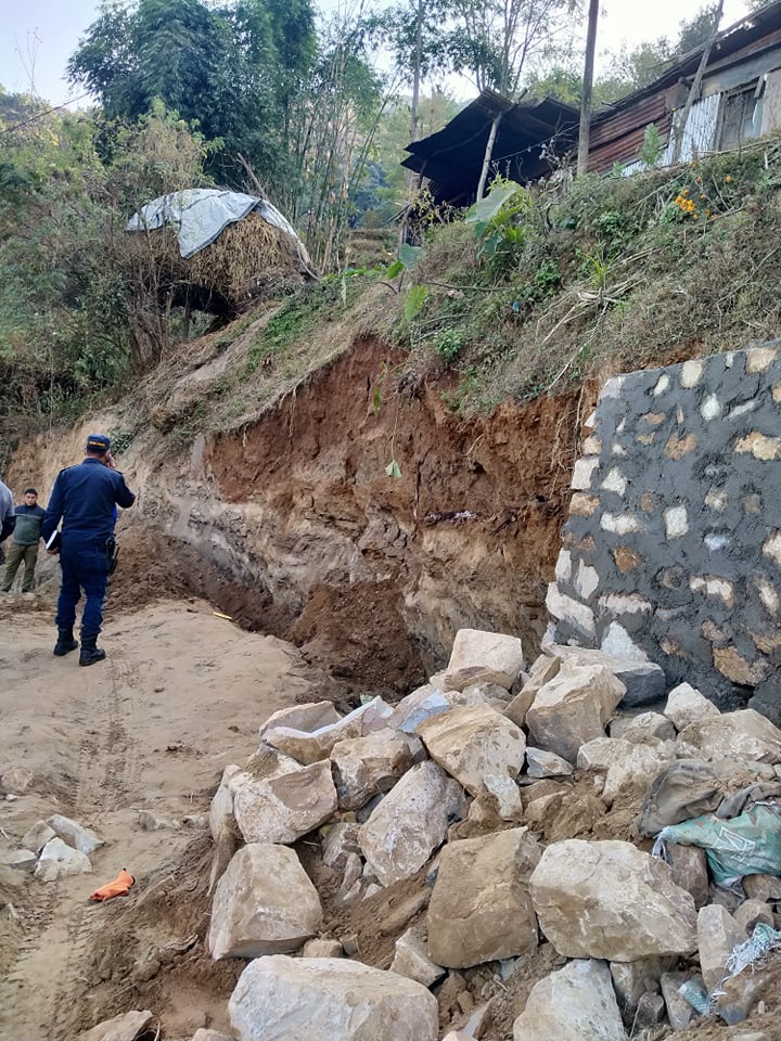 छायाँबस्तीमा पहिरोसंगै पुरियो निमाका सपना