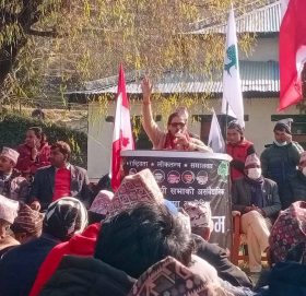 केपी ओलीले जनता माथी कुठाराघात गरेको महिला संघ बाजुराकी अध्यक्ष सिंह