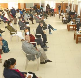 आन्दोलनमा जाने कि नजाने भन्ने बिषयमा केन्द्रीय समितिमा देउवा र पौडेलको चर्काचर्की