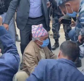 कांग्रेस नेता रामचन्द्र पौडेल पक्राउ