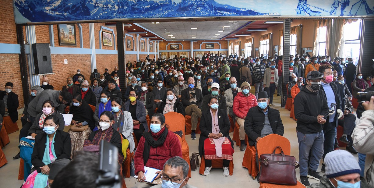 नेकपाका दुई तिहाइ केन्द्रीय सदस्य प्रचण्ड–नेपाल समूहतिर