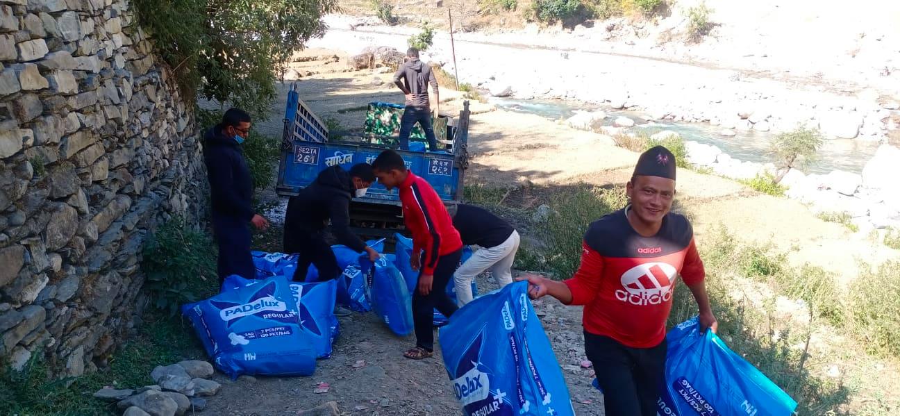 छात्रमैत्रि शौचालय नहुँदा प्याड प्रयोग गर्न पाँउदैनन् बाजुराका छात्राहरु