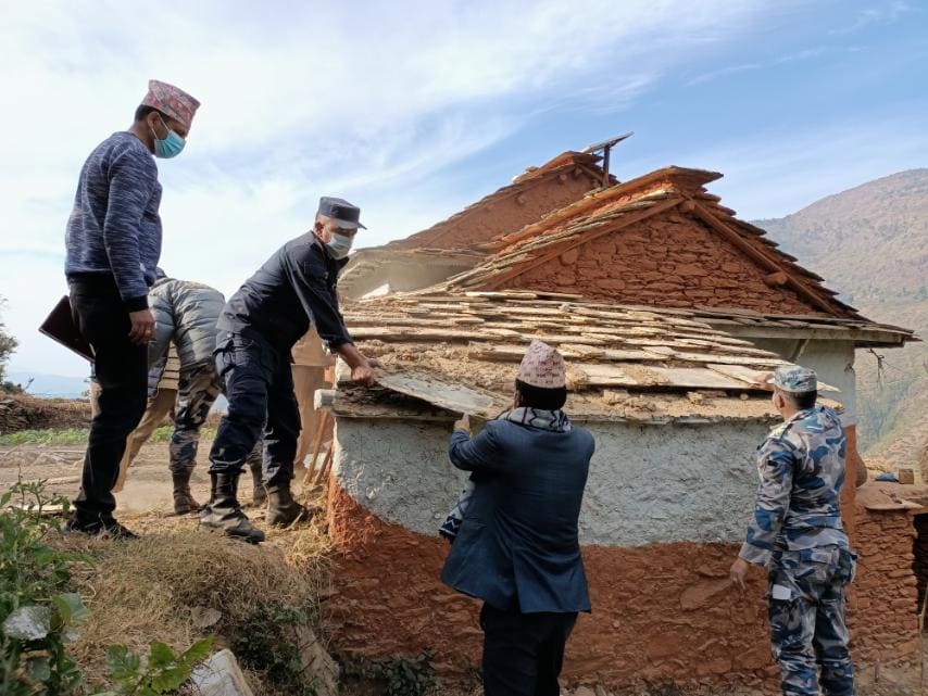 छाउगोठ भत्काउदै गाँउगाँउमा अछाम सिडियो