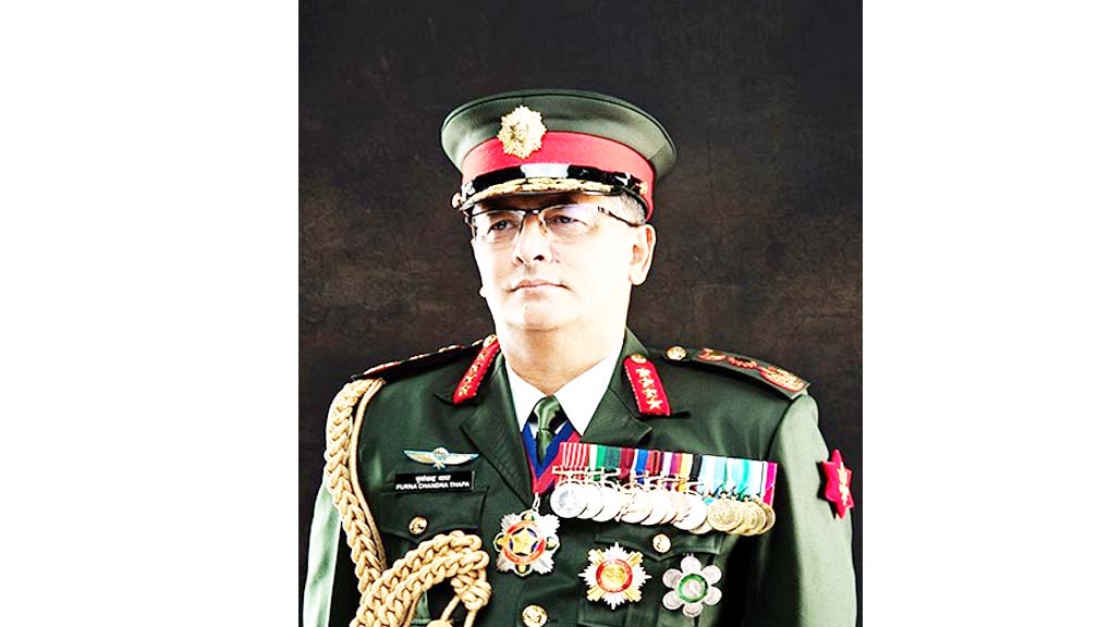 प्रधानसेनापति पुर्ण चन्द्र थापा बाजुरा पुगेर जवान सँगै खाए खाना