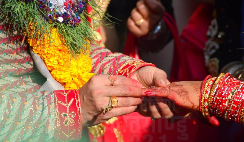 हुम्लाः बहुपति प्रथाबाट आजित युवती गाउँ फर्कन मानेनन्, केटालाई विवाह गर्न कठिन