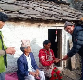 बडिमालिका खबरद्धारा बेसाहारा रति थापाको घर निर्माण