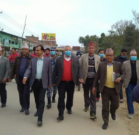 मुख्यमन्त्रीलाई राजीनामा पत्र बुझाउन हिँडेरै गए अर्थमन्त्री बोहरा