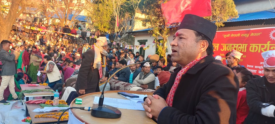 पार्टी फुटाउनेहरु आफै समाप्त भएर जान्छन : अध्यक्ष थापा