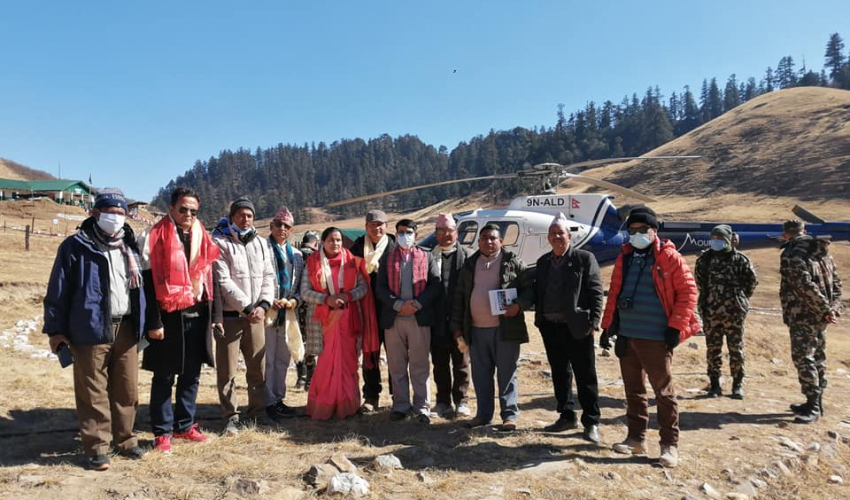 मुख्यमन्त्रीसहित ३ मन्त्री हेलिकोप्टरमार्फत खप्तडमा, खप्तड ‘हेली टुर प्याकेज’ उद्घाटन
