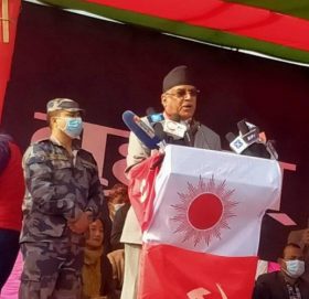 प्रचण्डले भने–केपी ओलीलाई फुच्चे बनाएकोमा धन्यवाद