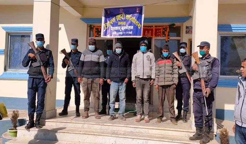 बझाङमा युवकका हत्या आरोपी वडाध्यक्षसहित ४ जना सार्वजनिक