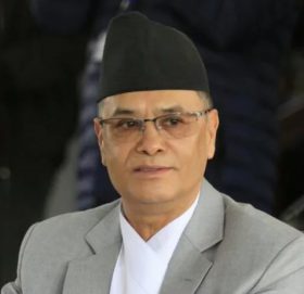 प्रधानन्यायाधीशले निरन्तर सोधिरहेको एउटा प्रश्न- बहुमत सरकारले धारा ७६ (७) अनुसार विघटन गर्न किन नपाउने?