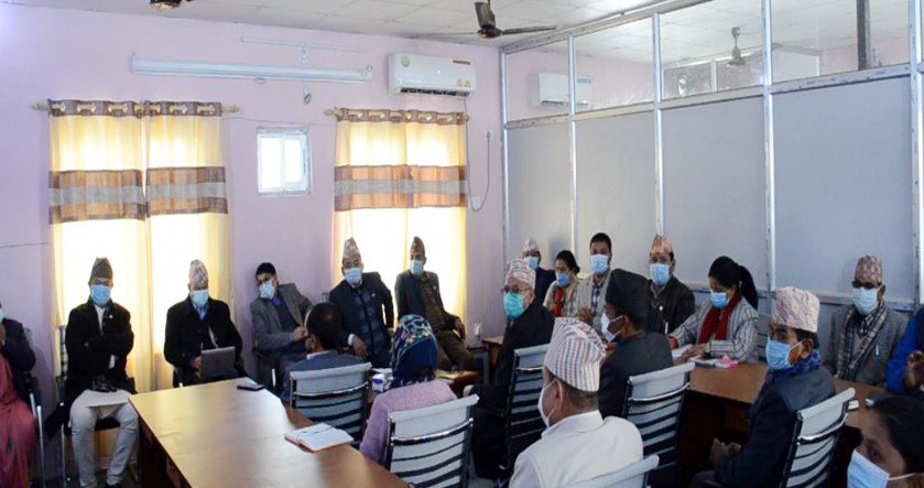 संसदीय दलको बैठकमा ओली समूहका सांसदलाई प्रमुख सचेतक लामाको निर्देशन, ‘बाहिर जानू’