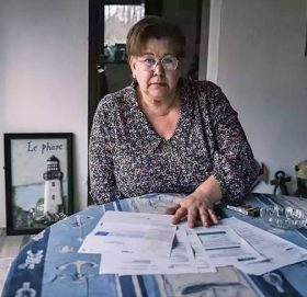 अदालतले मृत घोषित गर्यो, म ज्यूँदै छु भन्दै चार वर्षदेखि लडिरहेकी छिन् यी महिला