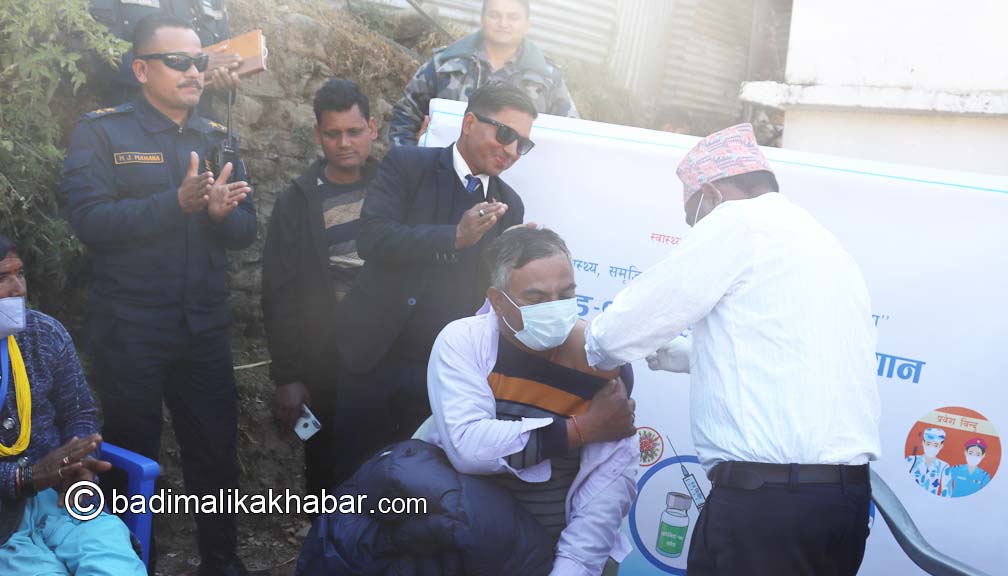 बाजुरामा १२ हजार बढीले कोरोना बिरुद्धको दोस्रो डोज लगाएनन्