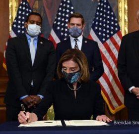 कानूनभन्दा माथि कोही छैन, राष्ट्रपति पनि छैनन्ः अमेरिकी सभामुख