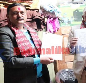 कर्णाली स्वास्थ्य प्रतिष्ठान र बुढिनन्दा नगरपालिका बिच सम्झौता