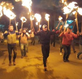 नेपाली काग्रेस नुवाकोटका सबै भातृसंस्थाहरुको संयुक्त आयोजनामा प्रतिगमनकाे बिराेधमा मसाल जुलुस