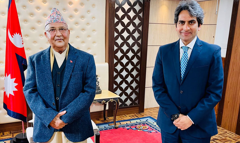 प्रधानमन्त्रीले जसलाई स्वागत गरे उसैले सगरमाथा भारतको दाबी गरे