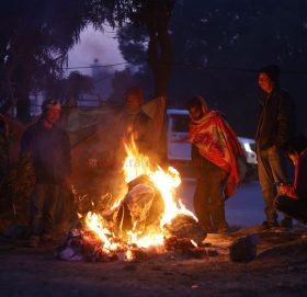 अब भोट माग्न आए दुवै औठाले छाप
