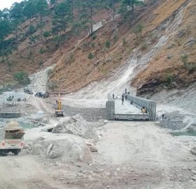 बुढिगंगा नदिमा बेलिब्रिज निर्माण अन्तिम चरणमा