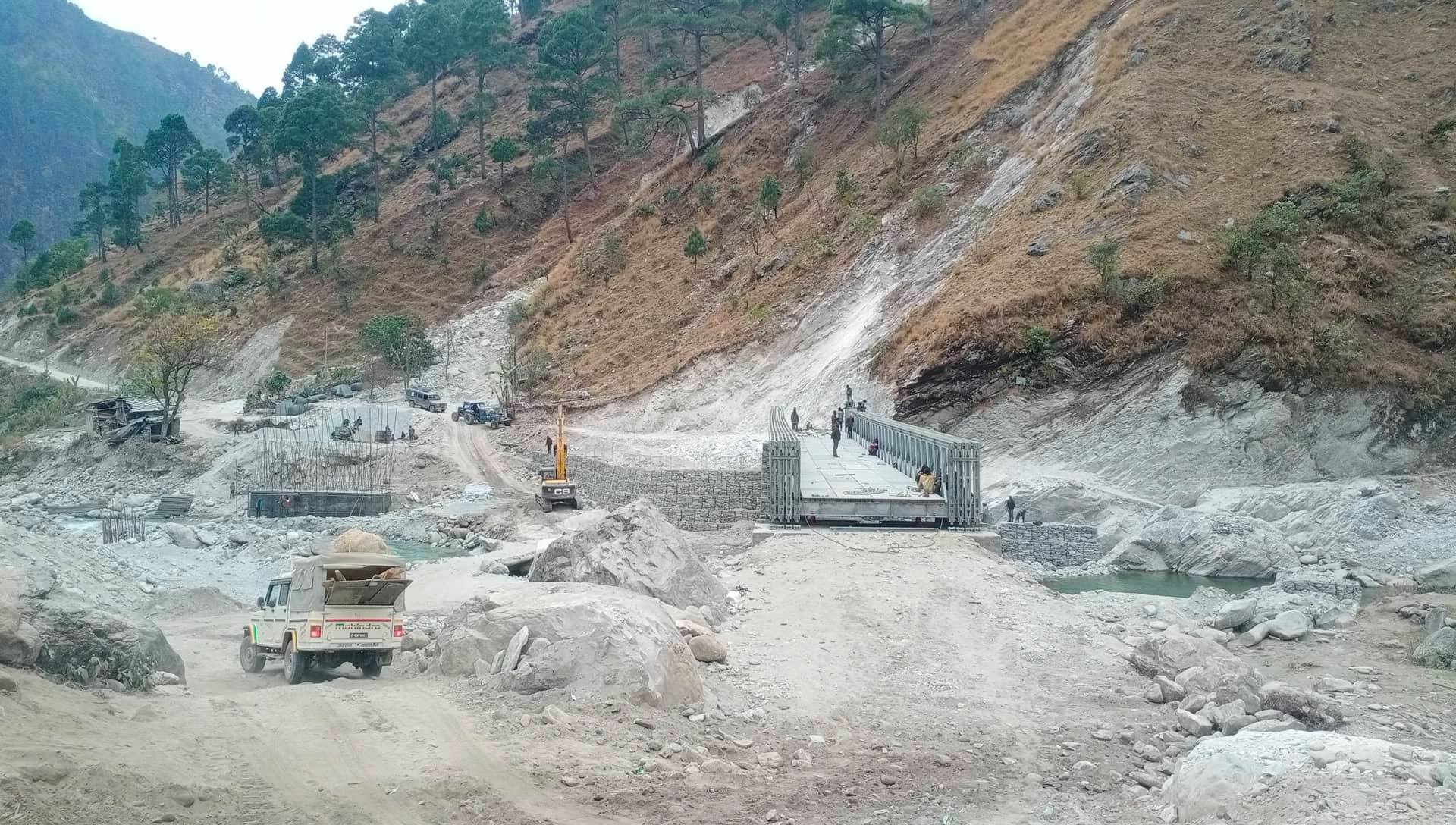 बुढिगंगा नदिमा बेलिब्रिज निर्माण अन्तिम चरणमा