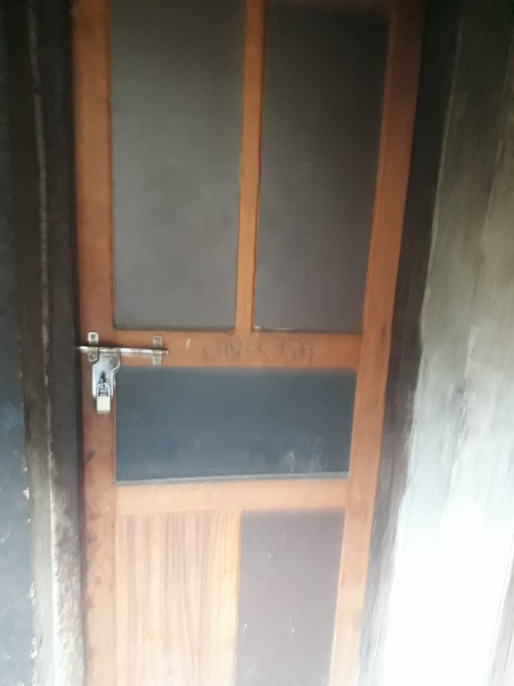 काम गरेको पैसा नपाएको भन्दै बार्जुुगाड लघुुजलबिधुक्त दोस्रोमा तालाबन्दि