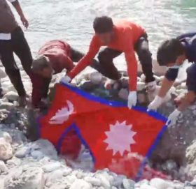 भागरथीको अन्त्येष्टि राष्ट्रिय झण्डा ओढाएर गरियो