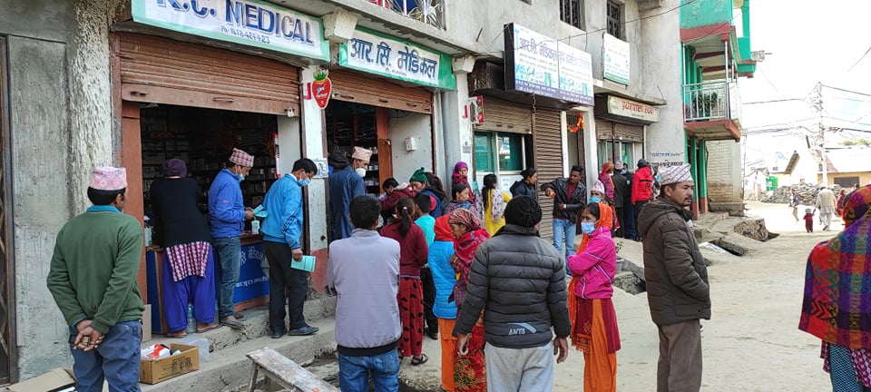 बडिमालिका पाेलि किलिनिकद्धारा श:शुल्क शिबिर संचालन