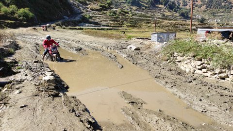 मार्तडी कोल्टी सडक खण्ड सम्झौता भएको ९ महिना सम्म काम शुुरु भएन