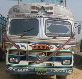 बन्दको अवज्ञा गरेको भन्दै चार वटा ट्रकमा तोडफोड