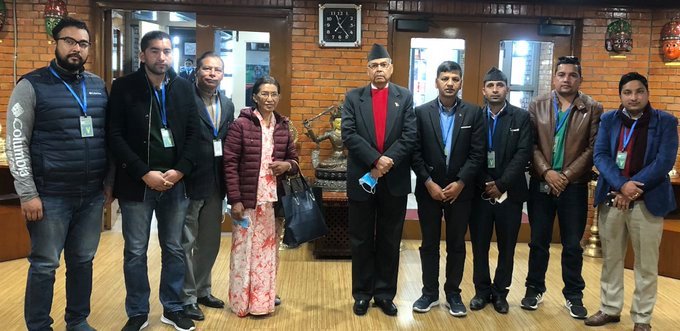 पूर्वप्रधानमन्त्री खनाल दिल्ली प्रस्थान