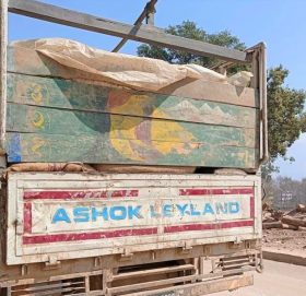 अवैध रूपमा जडिबुटी बोकेको मिनीट्रक प्रहरी नियन्त्रणमा