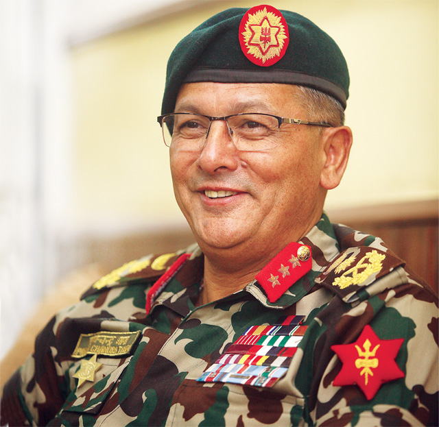 प्रधानन्यायाधीशसँग प्रधानसेनापतिको ‘विवादास्पद’ भेट