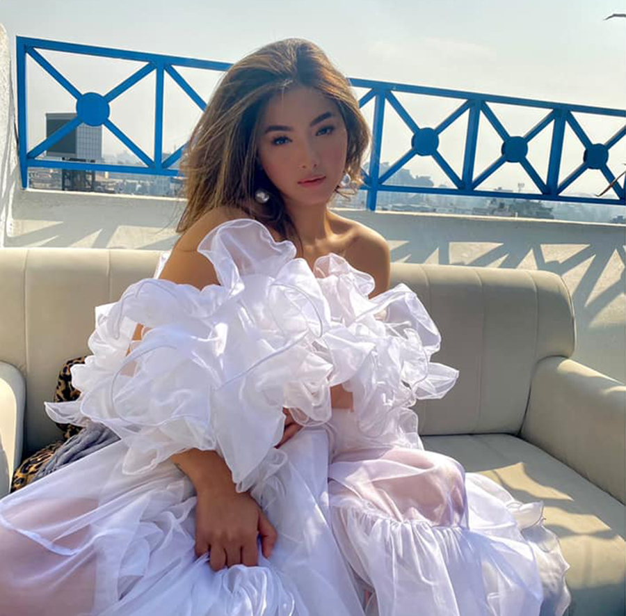 ‘राजकुमारी’ महशुश गर्दै साम्राज्ञी